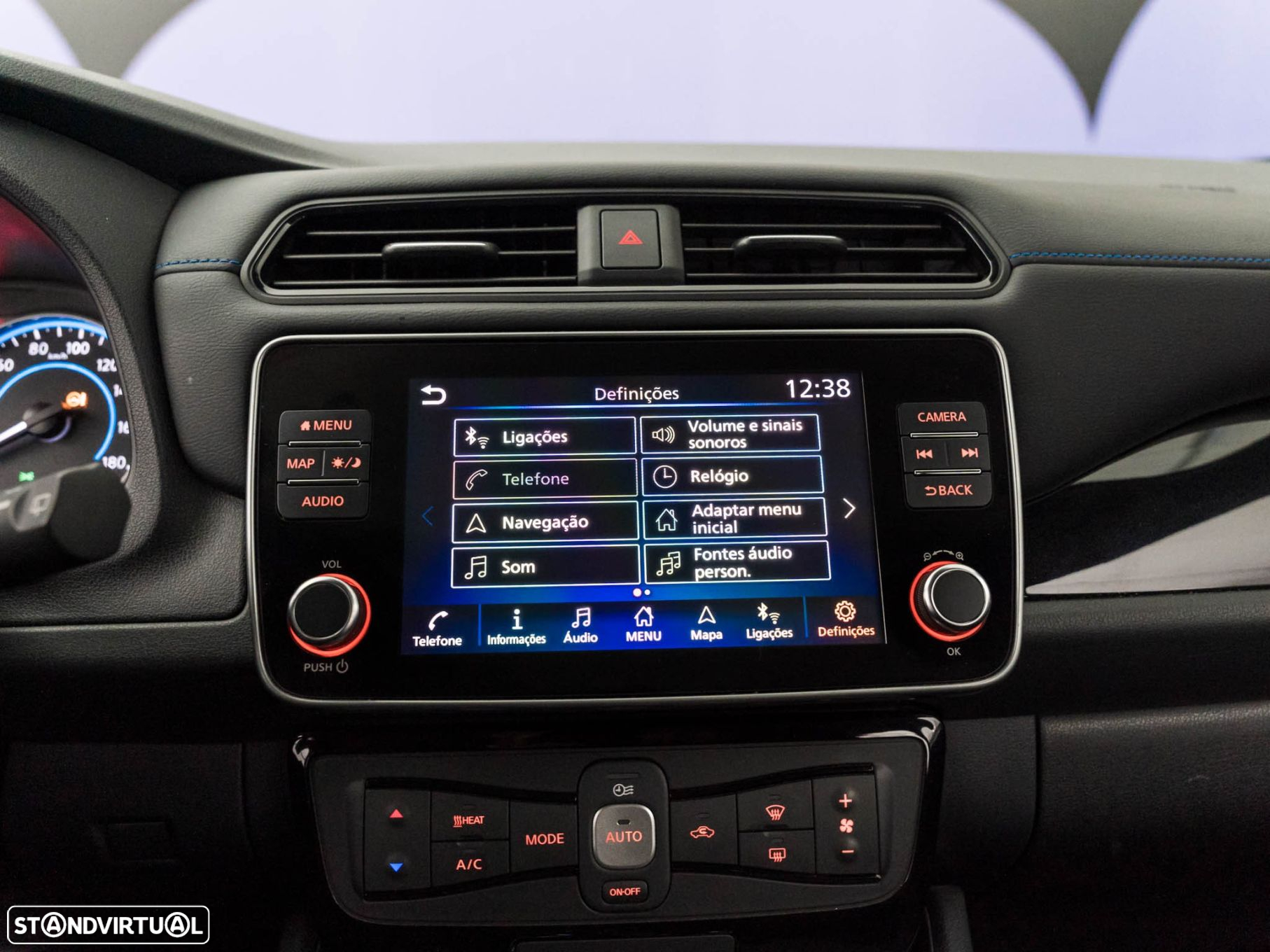 Nissan Leaf N-Connecta - 32