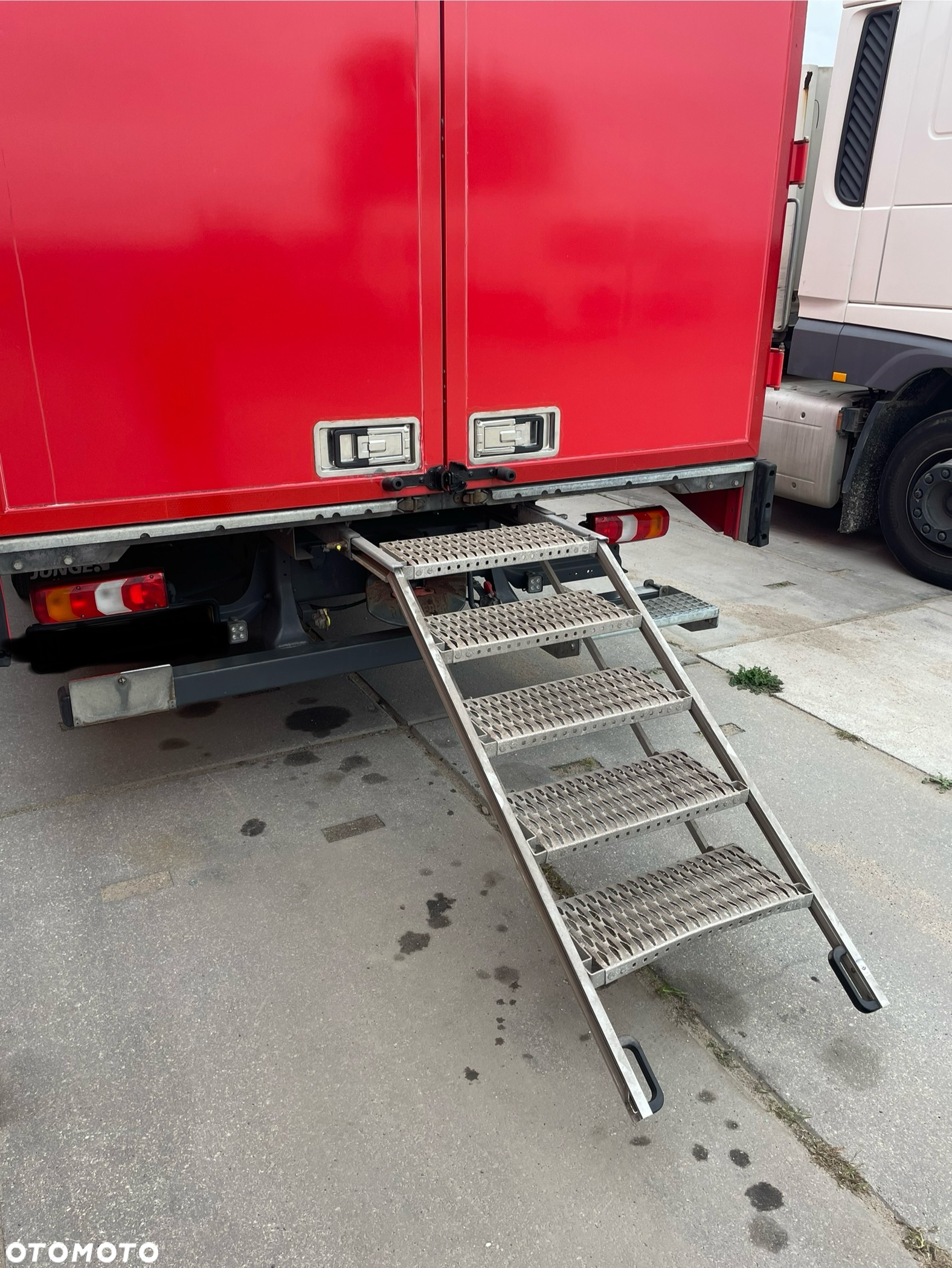 Mercedes-Benz Atego 818 - 16