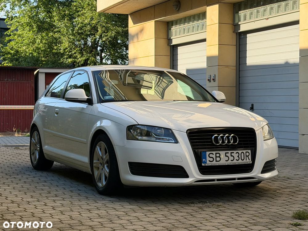 Audi A3 3-drzwiowe 1.6 Attraction - 3