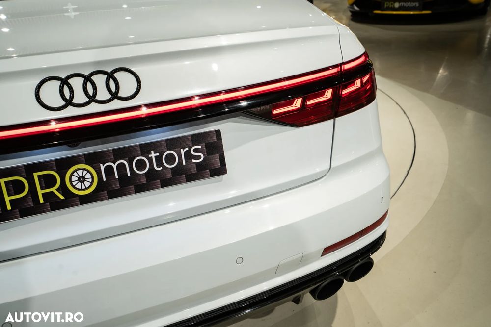 Audi S8 TFSI quattro tiptronic - 12