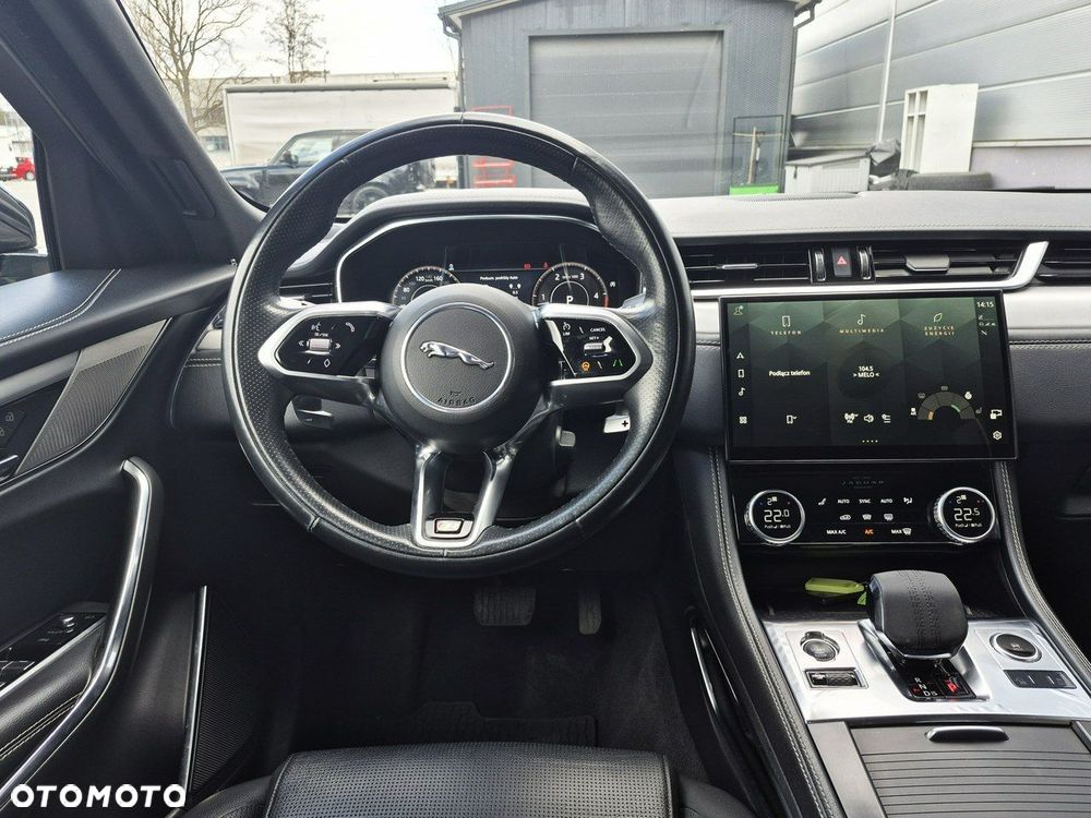 Jaguar F-Pace - 30