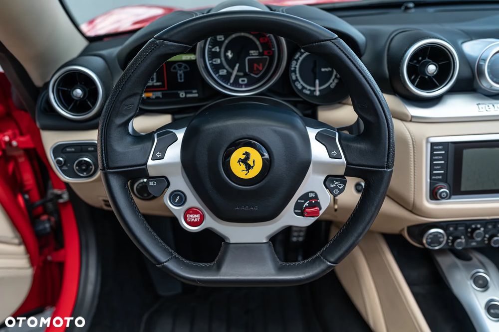Ferrari California T - 14