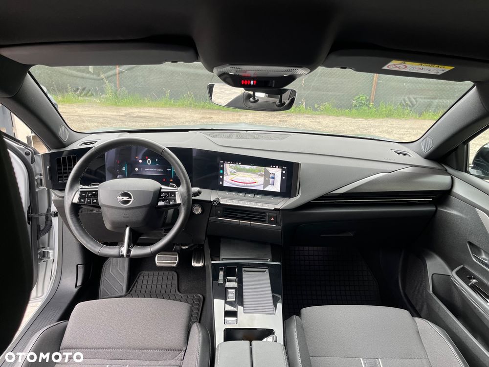 Opel Astra 1.2 T GS Line S&S - 18