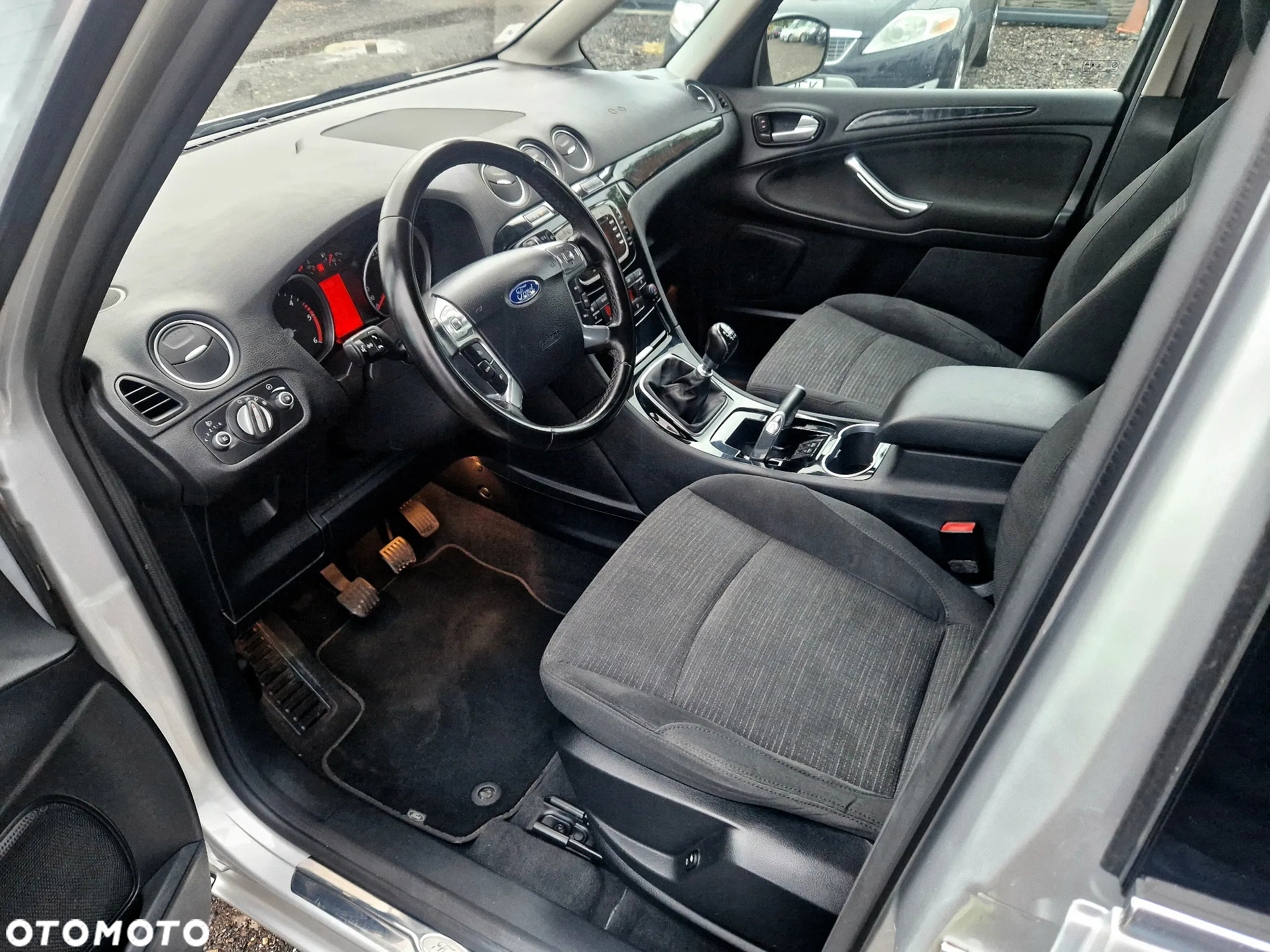 Ford Galaxy 2.0 TDCi Ghia - 14