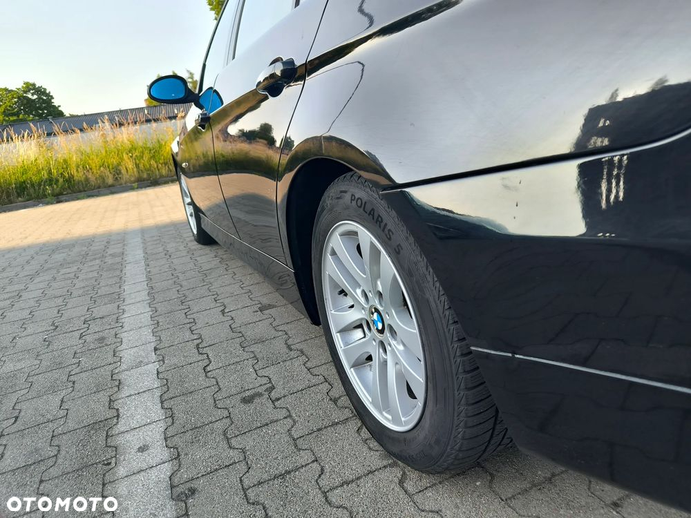 BMW Seria 3 318d DPF Touring - 8