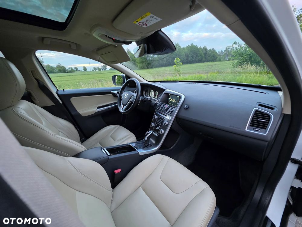 Volvo XC 60 D5 AWD Summum - 20