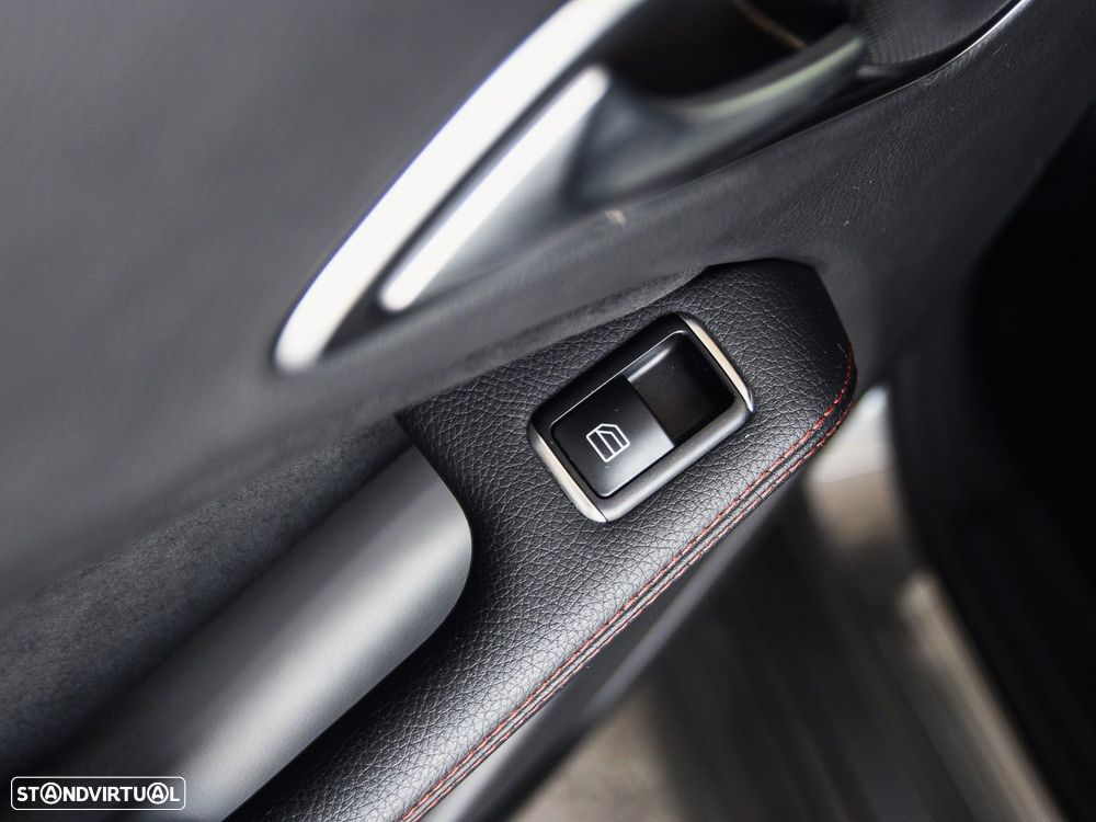 Mercedes-Benz CLA 200 CDI AMG Line — fotografia 34