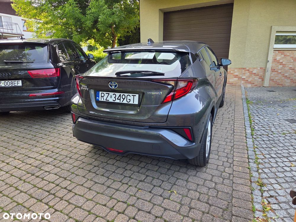 Toyota C-HR Hybrid Business-Edition - 10
