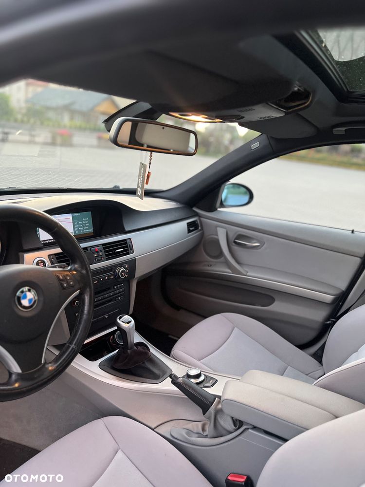 BMW Seria 3 325i xDrive - 20