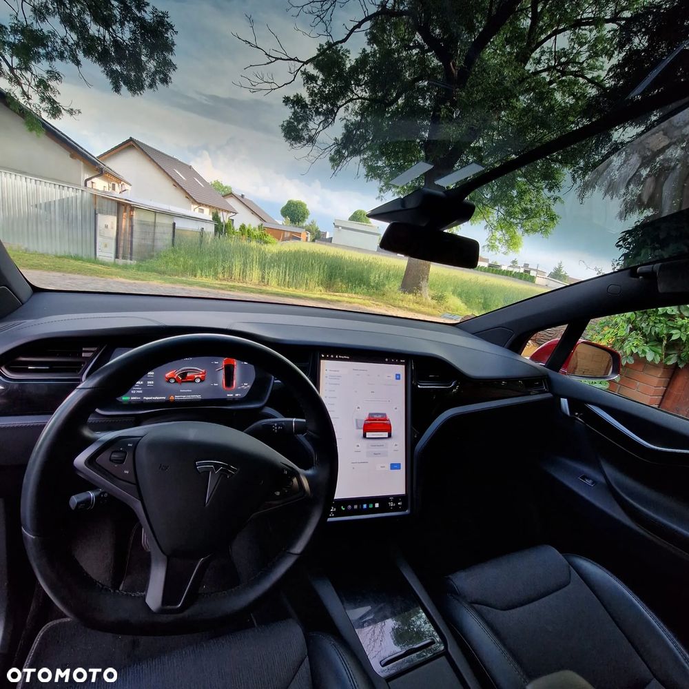 Tesla Model X 75 D - 16