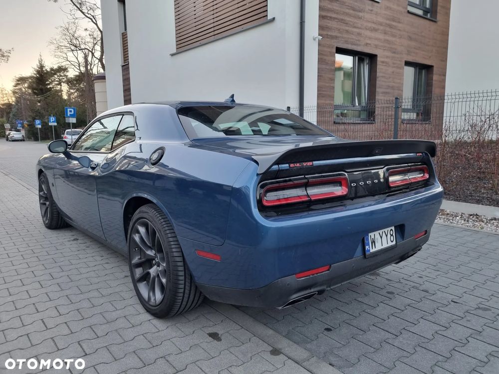 Dodge Challenger 6.4 Scat Pack - 29
