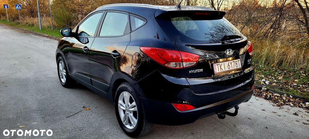 Hyundai ix35 1.7 CRDi 2WD blue Finale Gold - 2