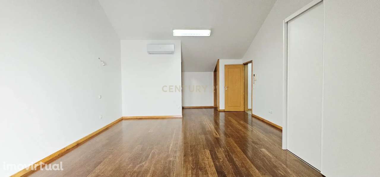 Moradia T3 para arrendamento no Centro da Cidade - Grande imagem: 2/19