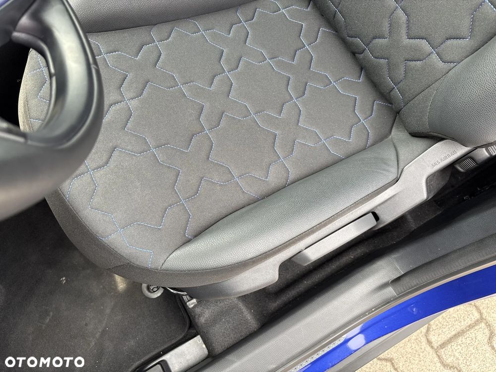 Toyota Aygo X 1.0 VVT-i Executive CVT - 14