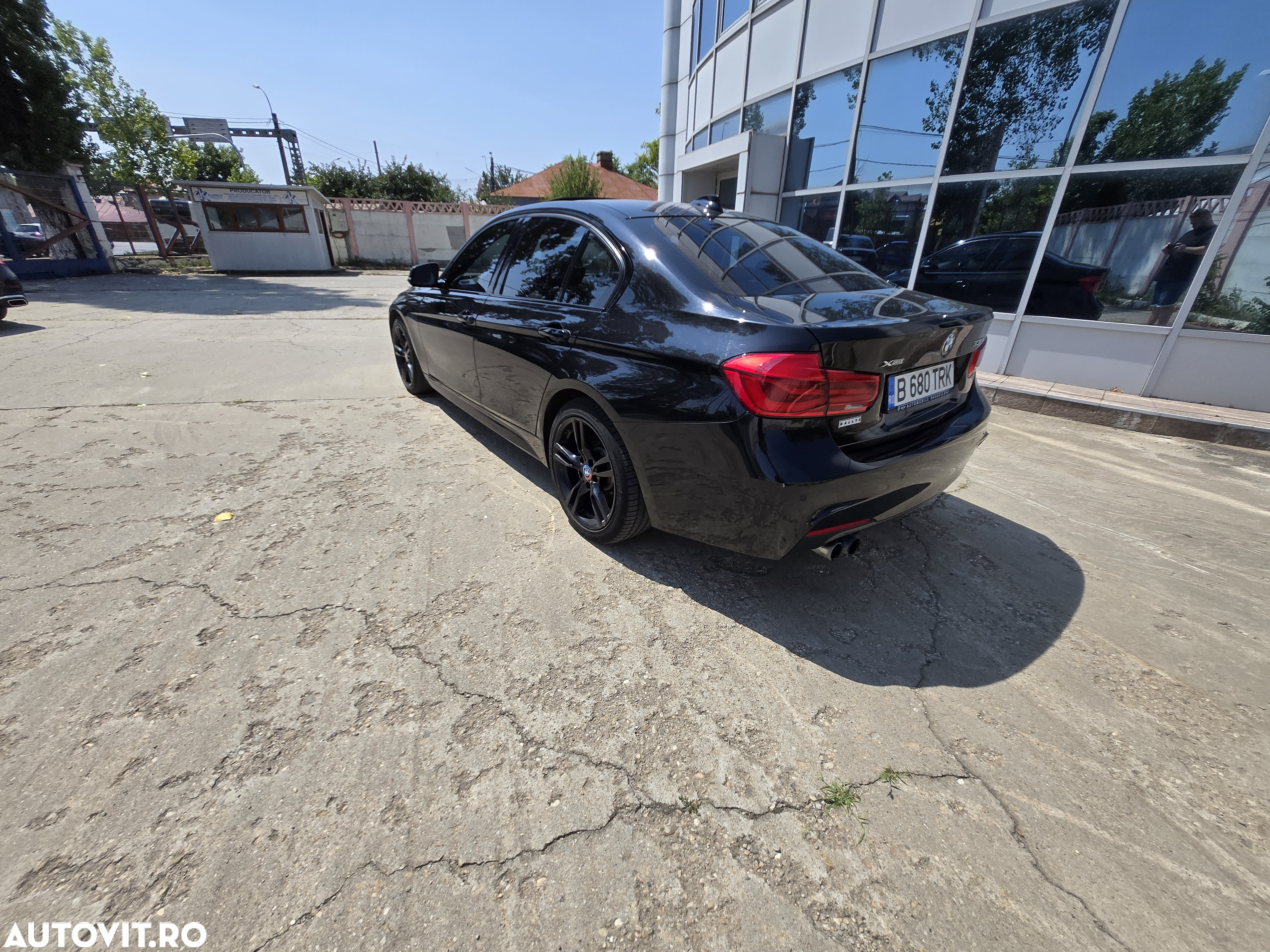BMW Seria 3 330i xDrive AT M Sport - 14