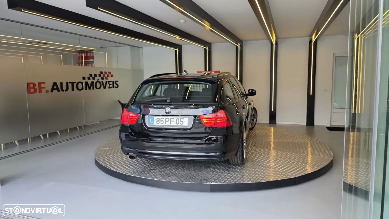 BMW 318 d Touring Navigation Sport - 15