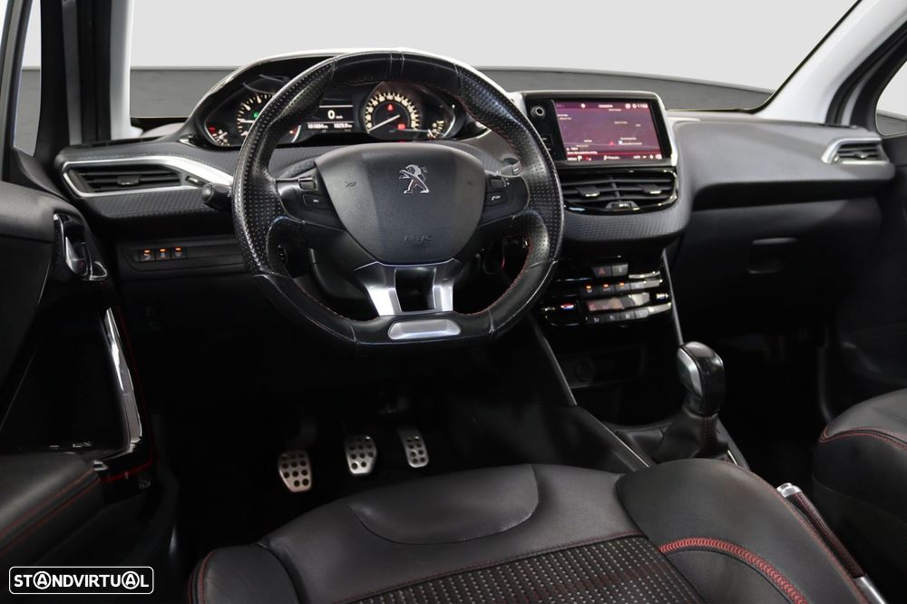 Peugeot 208 1.2 PureTech GT Line - 5