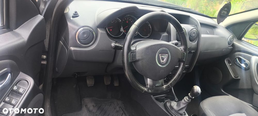 Dacia Duster 1.5 dCi Laureate 4x4 - 11
