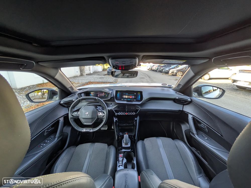 Peugeot e-2008 50 kWh GT Pack - 9