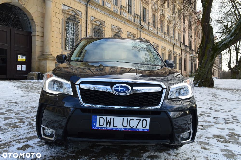 Subaru Forester 2.0XT Platinum Lineartronic - 4