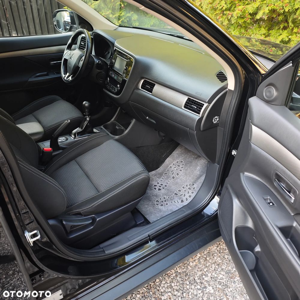 Mitsubishi Outlander 2.2 DI-D 4WD Intense - 15