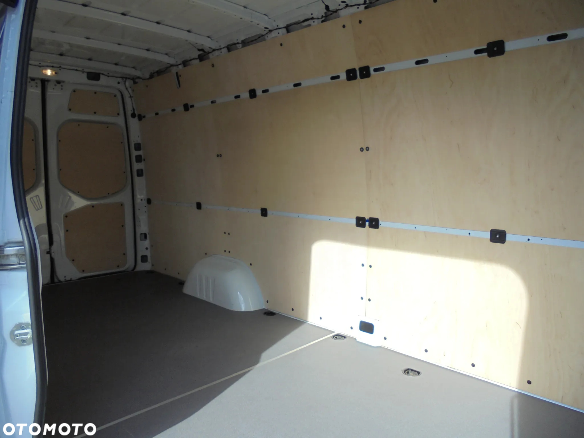 Mercedes-Benz SPRINTER - 8