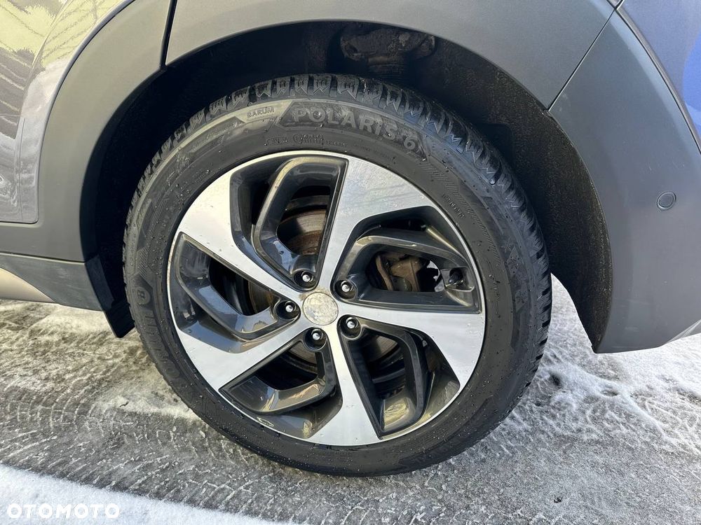 Hyundai Tucson 2.0 CRDI 4WD Automatik Premium - 32