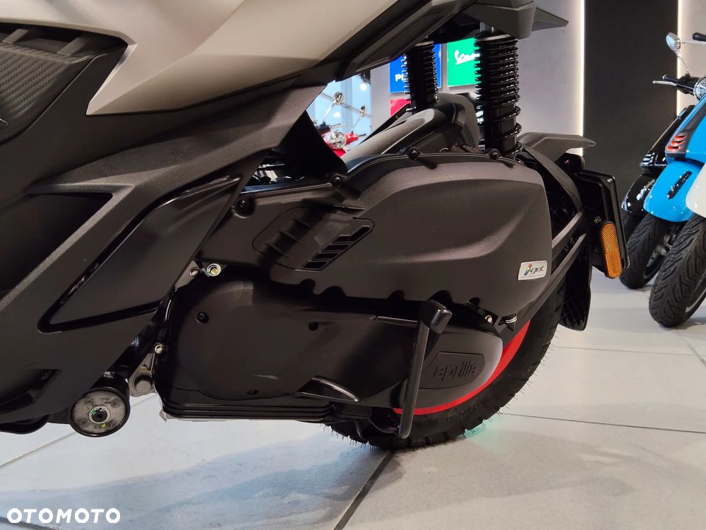 Aprilia SR - 15