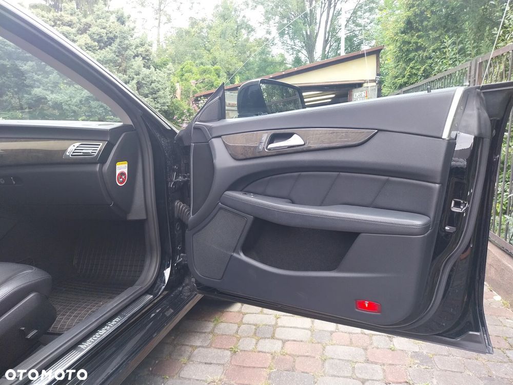 Mercedes-Benz CLS 350 CDI 4-Matic BlueEff - 15