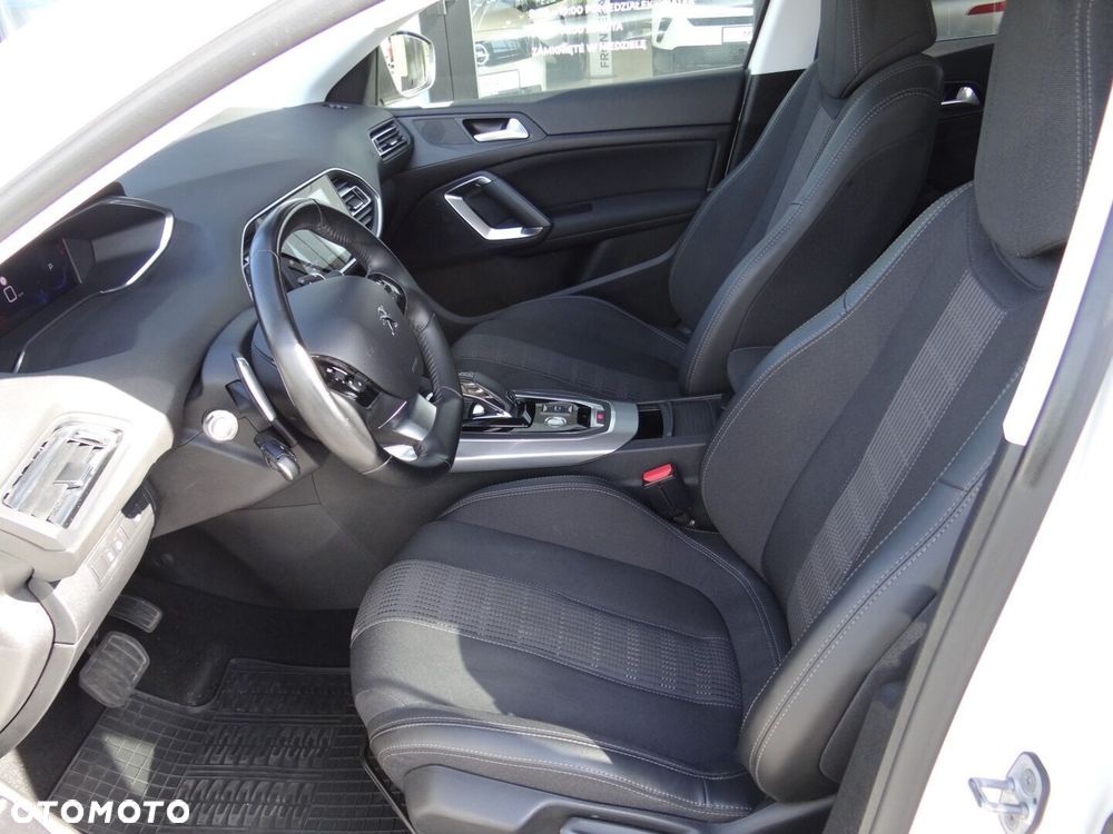 Peugeot 308 - 6