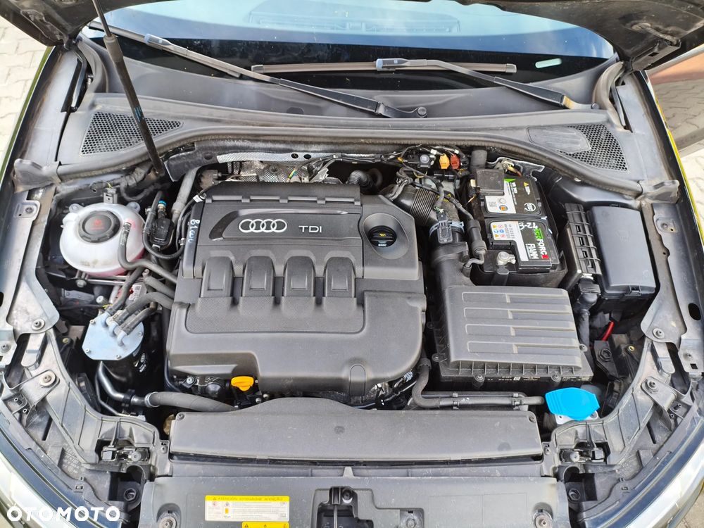 Audi A3 Sportback 1.6 TDI S tronic Attraction - 34