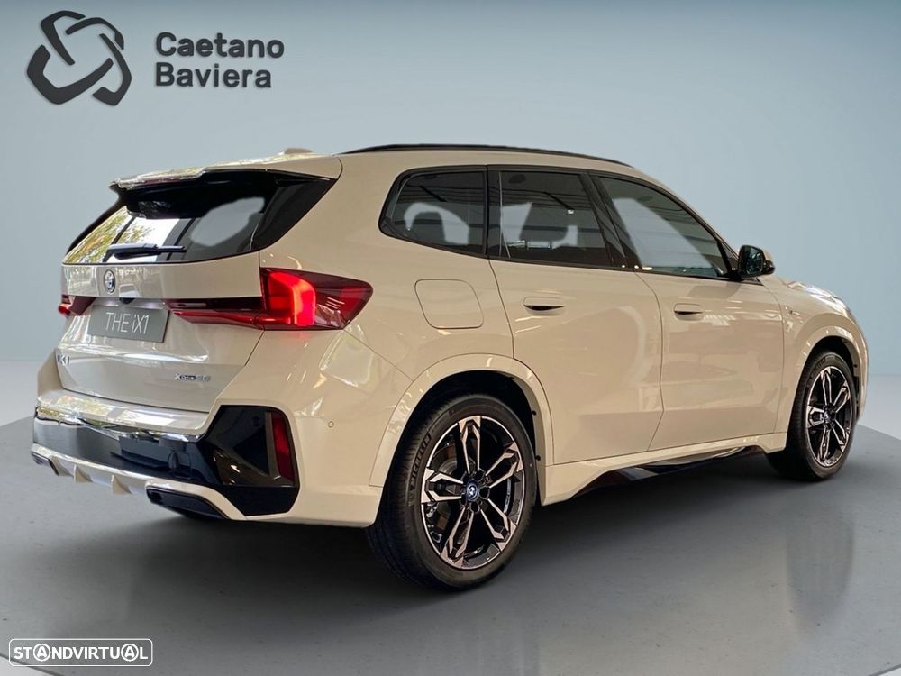 BMW iX1 xDrive30 Pack Desportivo M - 4