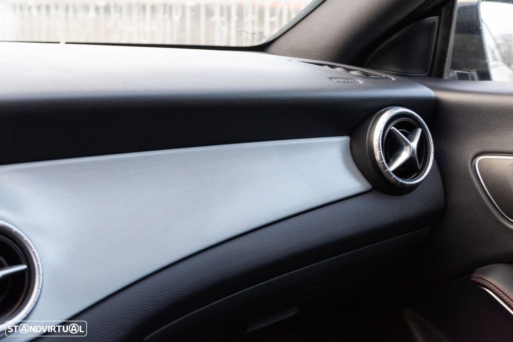 Mercedes-Benz CLA 180 d Shooting Brake AMG Line - 37