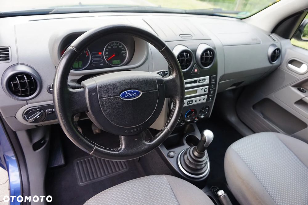 Ford Fusion - 26