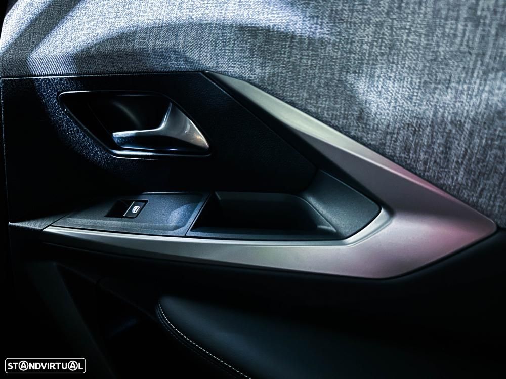 Peugeot E-3008 73 kWh GT - 27