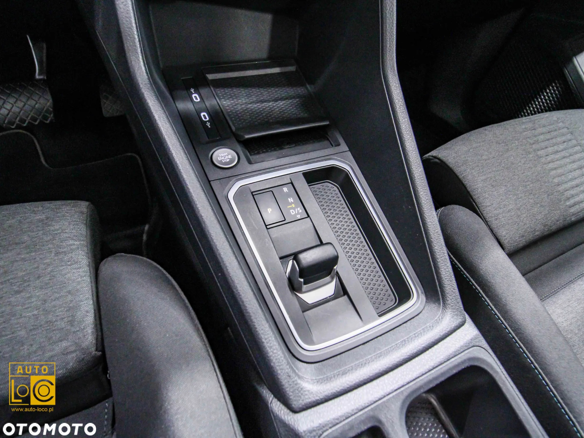 Ford Tourneo Connect Grand - 30