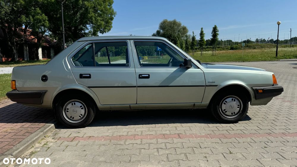 Volvo 340 1.6D DL Sedan - 31