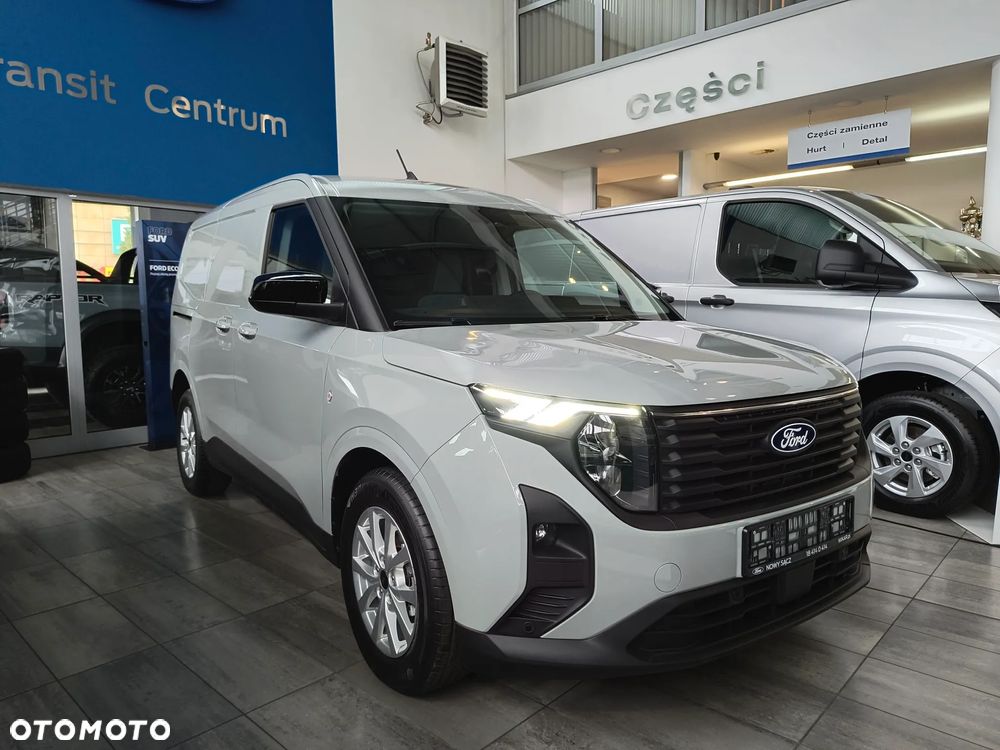 Ford Transit Courier - 2