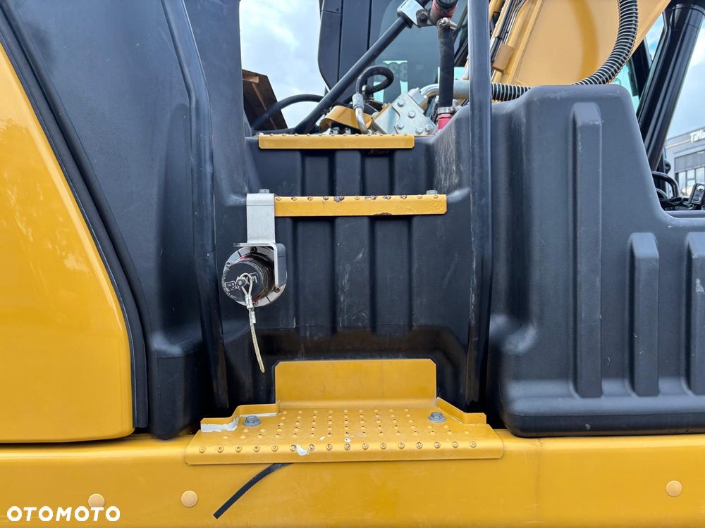 Caterpillar 330 07C - 21