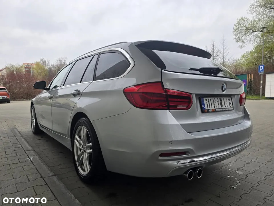 BMW Seria 3 330d Touring xDrive Luxury Line - 9
