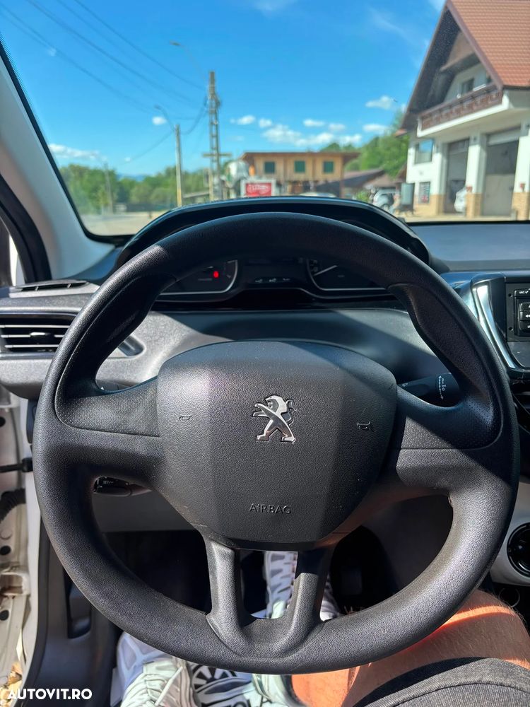 Peugeot 208 1.2 L PureTech Access - 15