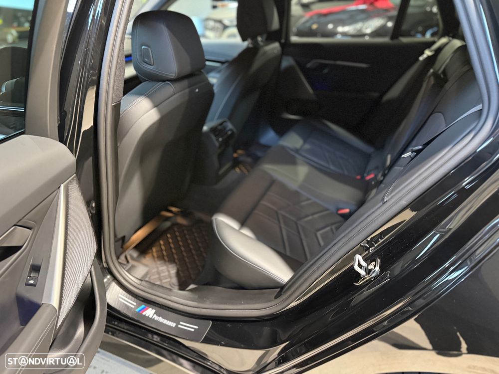 BMW 530 e Pack Desportivo M - 23