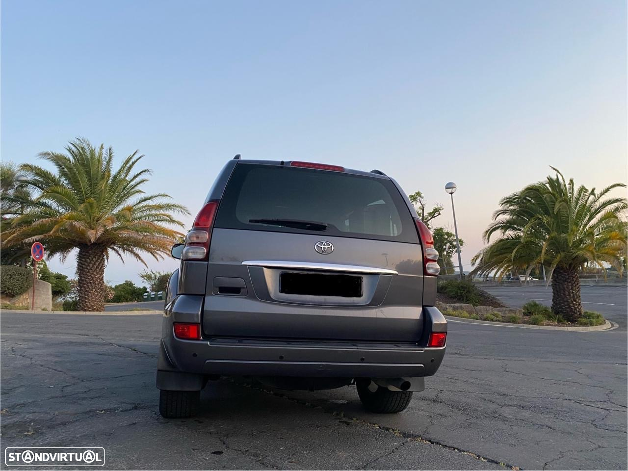 Toyota Land Cruiser Prado - 21