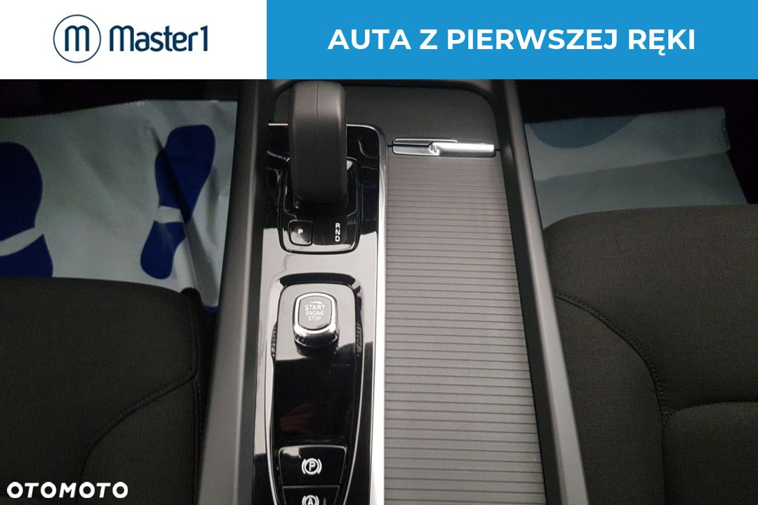 Volvo XC 60 B4 D AWD Momentum Pro - 20