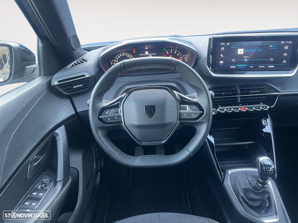 Peugeot 2008 1.2 PureTech Style - 12