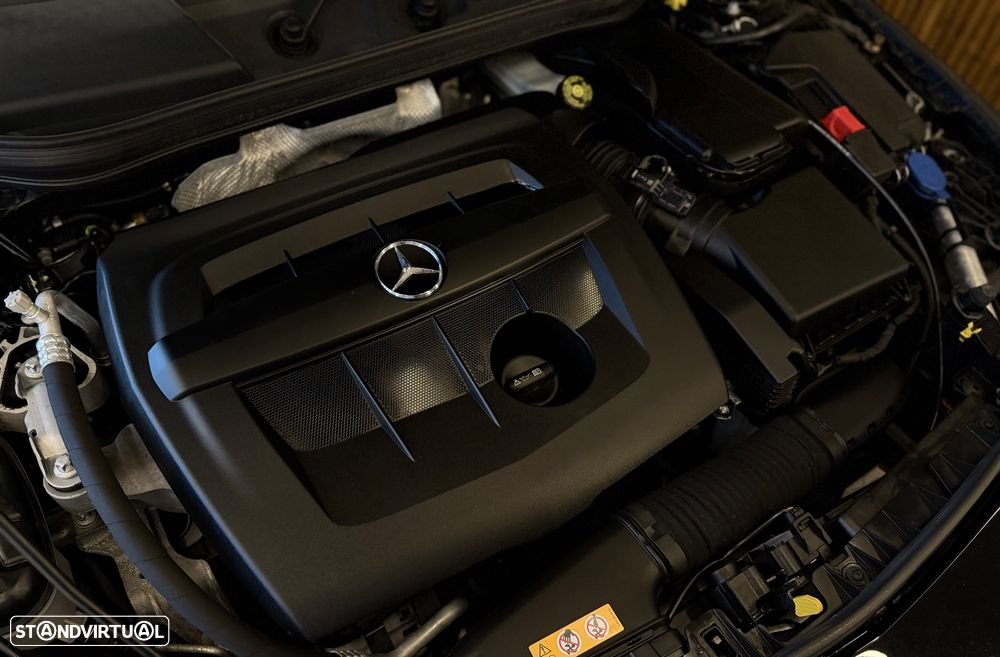 Mercedes-Benz CLA 180 d Shooting Brake AMG Line - 29