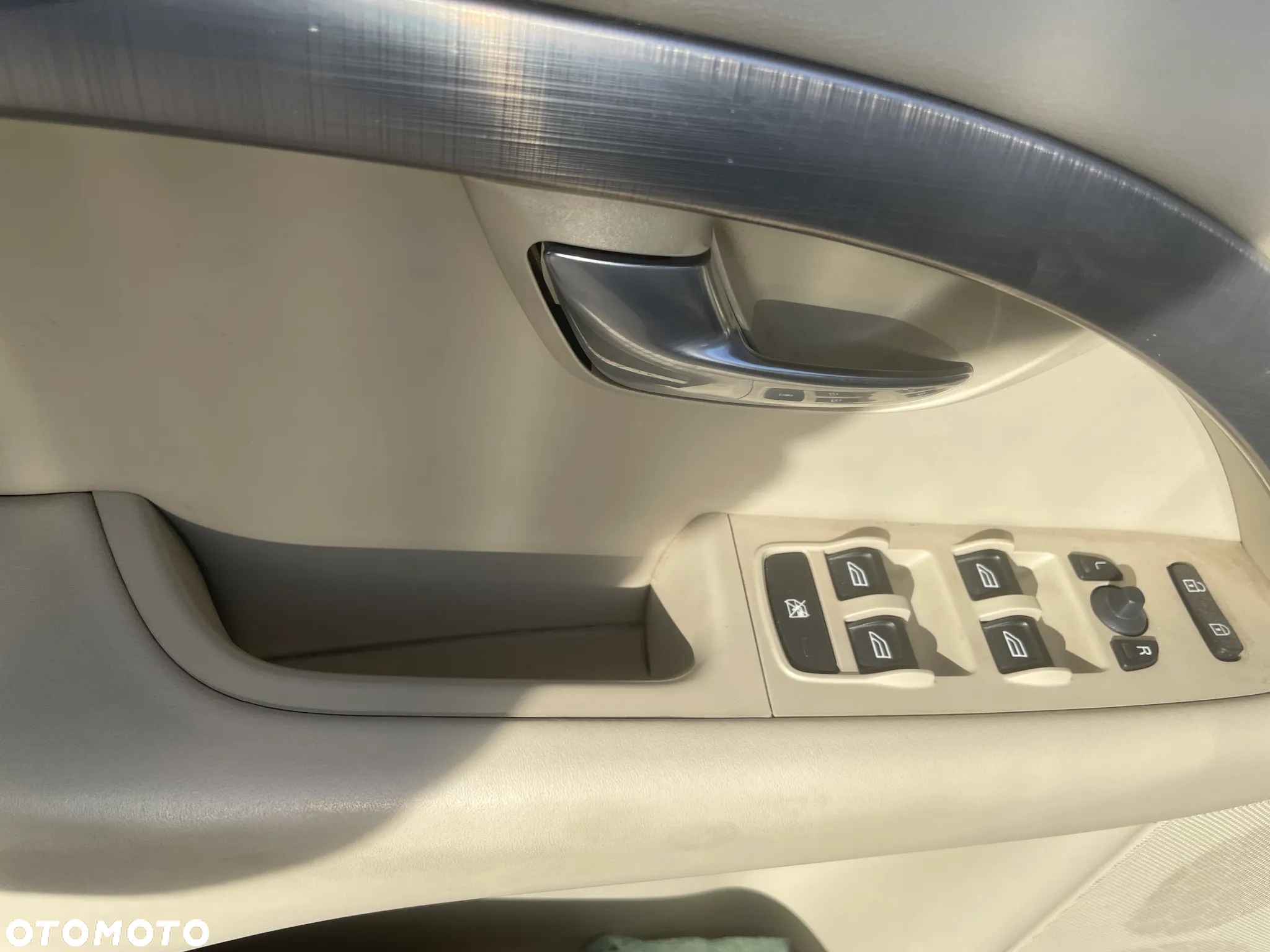 Volvo V70 2.0 Momentum - 11