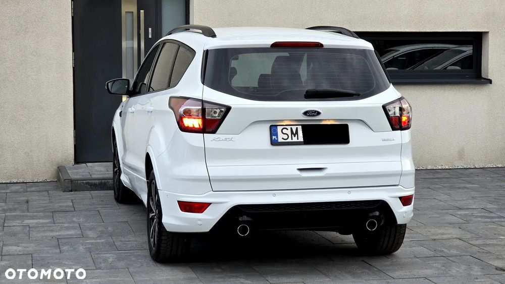 Ford Kuga 1.5 EcoBoost 2x4 ST-Line - 14