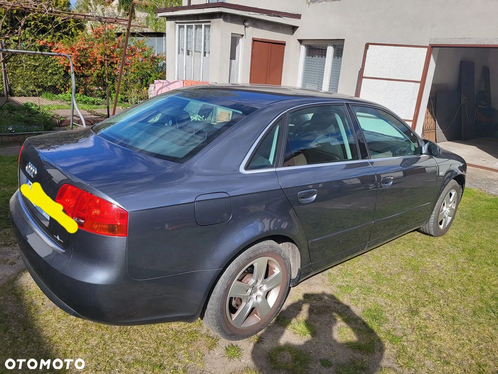 Audi A4 Limousine - 1