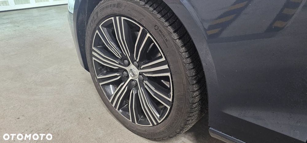 Volvo S60 B5 B AWD Ultimate Dark - 13
